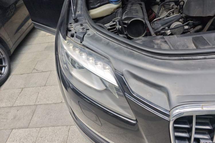 Used Audi Q7 2014 35 TFSI Ambition Edition Right Front Headlight