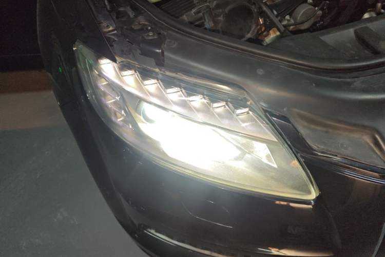 Used Audi Q7 2014 35 TFSI Sport Edition Right Front Headlight