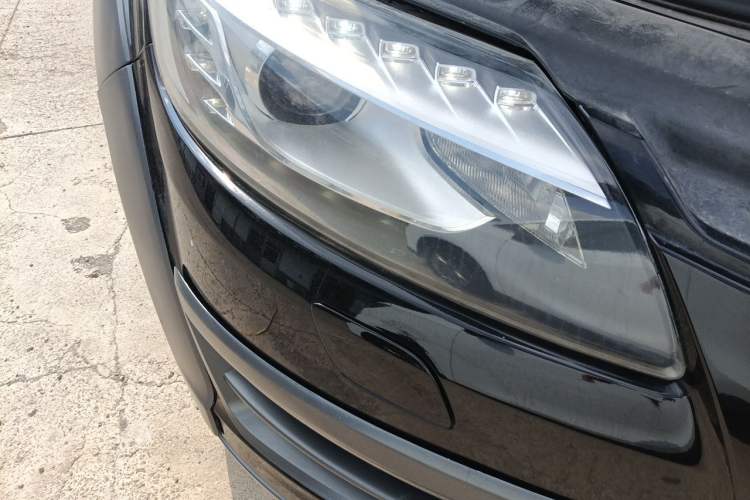 Used Audi Q7 2014 40 TFSI off-road version Right Front Headlight
