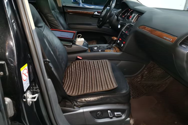 Used Audi Q7 2014 35 TFSI Off-road Model Right Front Seat