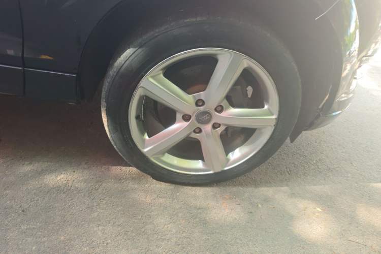 Used Audi Q7 2014 35 TFSI Ambition Edition Right Front Wheel Hub