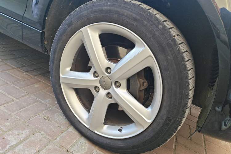 Used Audi Q7 2014 35 TFSI Sport Edition Right Front Wheel Hub