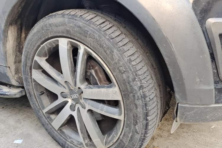 Used Audi Q7 2014 40 TFSI Sport Edition Right Front Wheel Hub