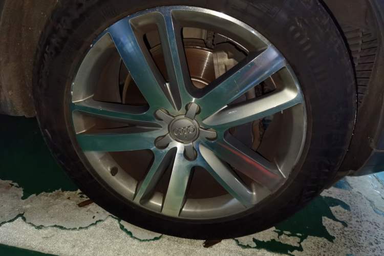 Used Audi Q7 2014 35 TFSI Off-road Model Right Front Wheel Hub