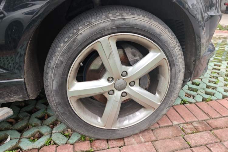 Used Audi Q7 2014 35 TFSI Sport Edition Right Front Wheel Hub