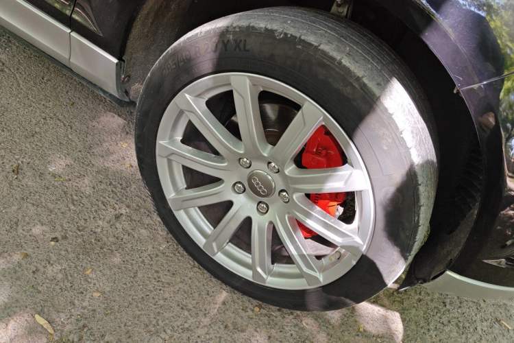 Used Audi Q7 2014 35 TFSI Ambition Edition Right Front Wheel Hub