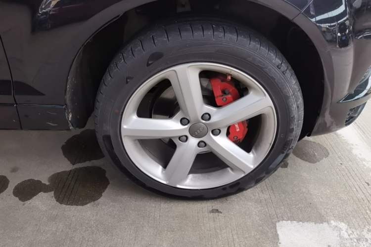 Used Audi Q7 2014 35 TFSI Sport Edition Right Front Wheel Hub