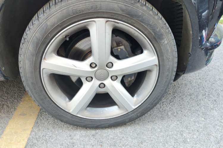 Used Audi Q7 2014 35 TFSI Sport Edition Right Front Wheel Hub