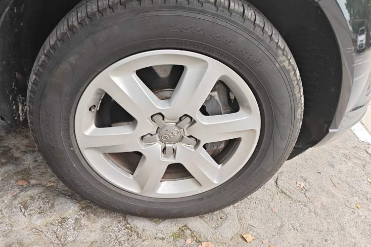 Used Audi Q7 2014 35 TFSI Ambition Edition Right Front Wheel Hub