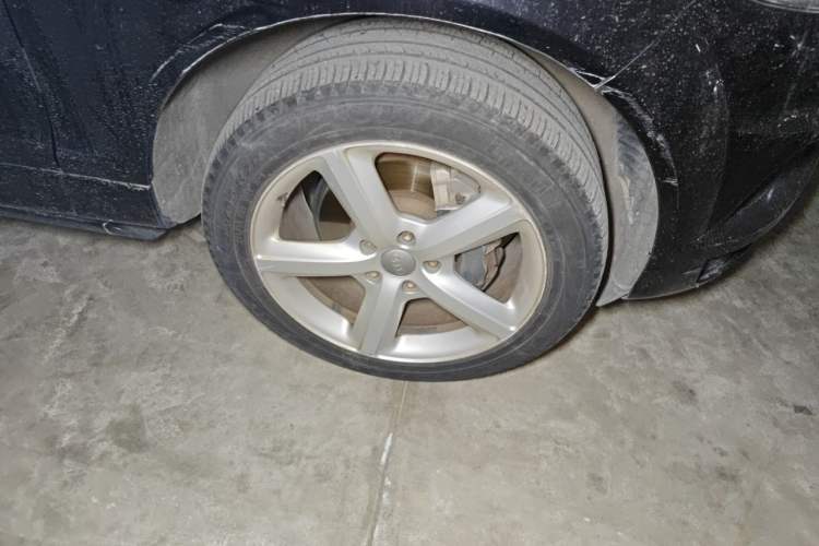 Used Audi Q7 2014 35 TFSI Sport Edition Right Front Wheel Hub