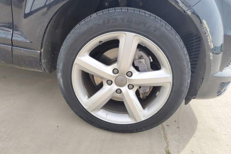 Used Audi Q7 2014 35 TFSI Sport Edition Right Front Wheel Hub