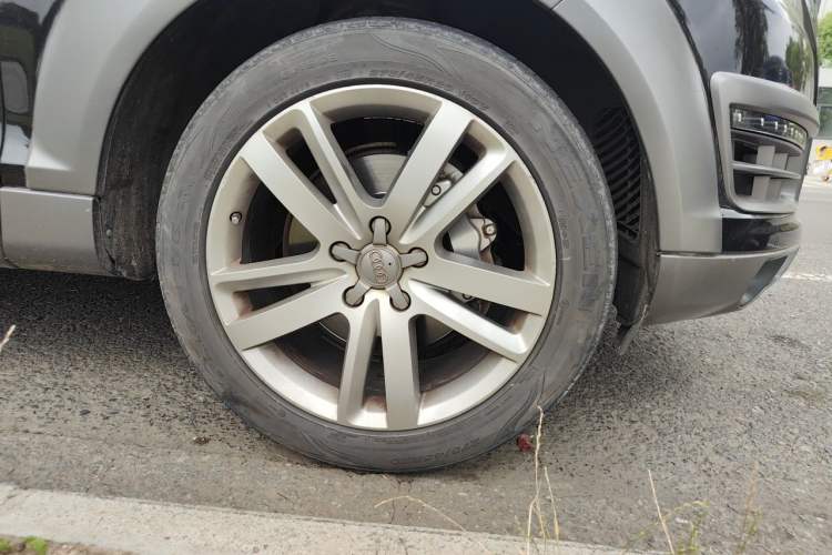 Used Audi Q7 2014 35 TFSI Off-road Model Right Front Wheel Hub