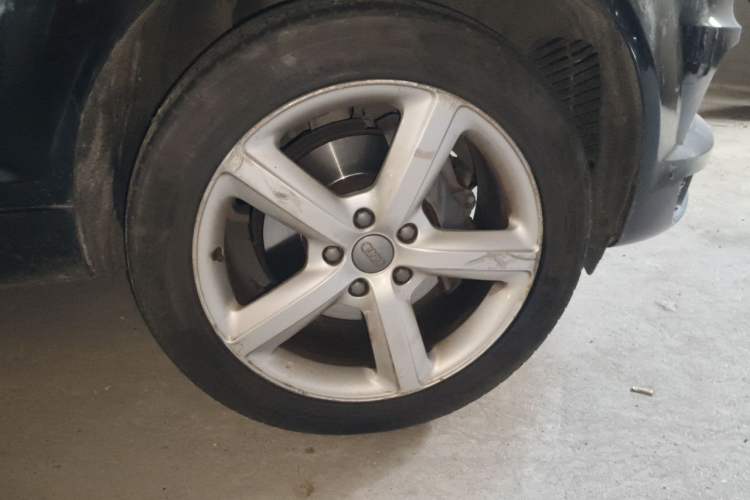 Used Audi Q7 2014 35 TFSI Sport Edition Right Front Wheel Hub