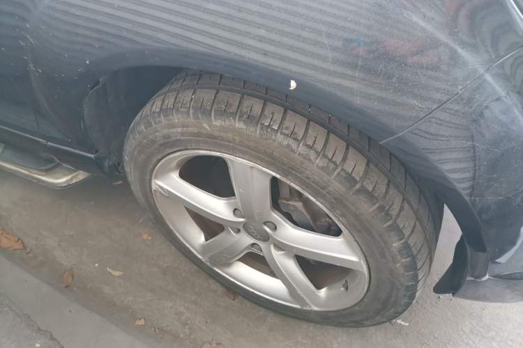 Used Audi Q7 2014 35 TFSI Sport Edition Right Front Wheel Hub