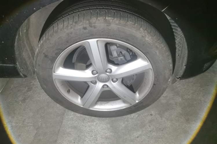 Used Audi Q7 2014 40 TFSI Sport Edition Right Front Wheel Hub