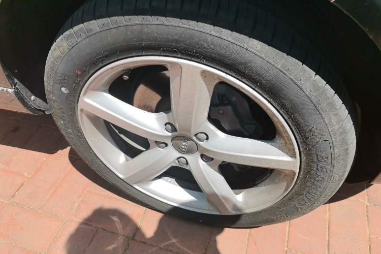Used Audi Q7 2014 35 TFSI Sport Edition Right Front Wheel Hub