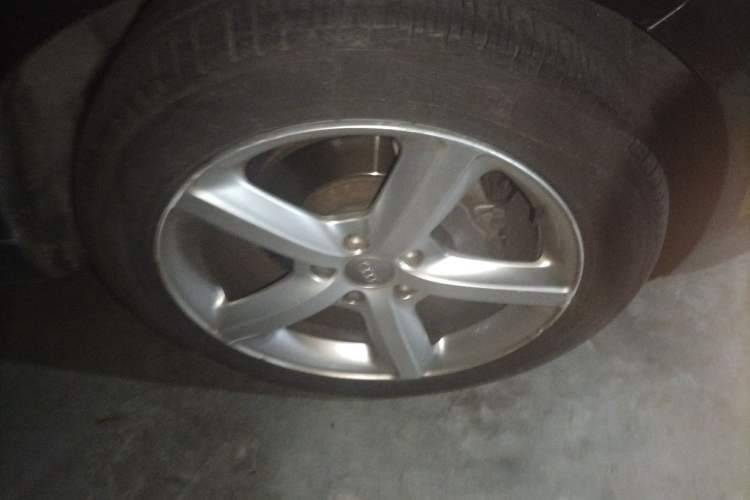 Used Audi Q7 2014 35 TDI Exclusive Edition Right Front Wheel Hub