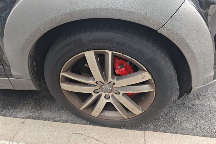 Used Audi Q7 2014 35 TFSI Off-road Model Right Front Wheel Hub