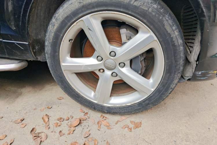 Used Audi Q7 2014 35 TFSI Sport Edition Right Front Wheel Hub