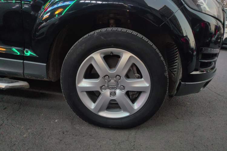 Used Audi Q7 2014 35 TFSI Ambition Edition Right Front Wheel Hub