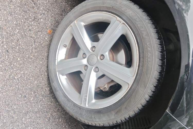 Used Audi Q7 2014 35 TDI quattro Sport Edition Right Front Wheel Hub