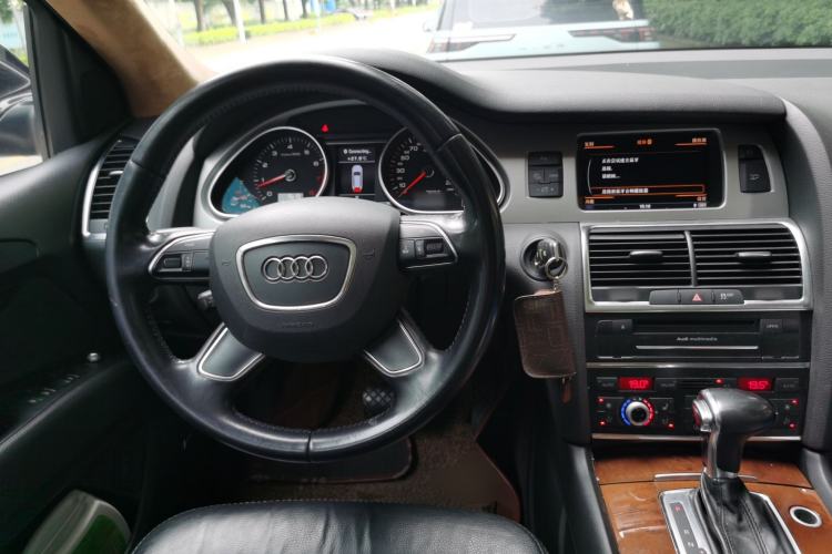 Used Audi Q7 2014 35 TFSI Sport Edition Steering Wheel