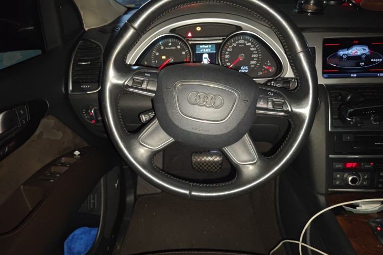 Used Audi Q7 2014 35 TFSI Sport Edition Steering Wheel