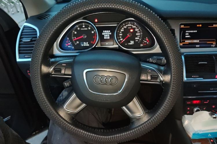 Used Audi Q7 2014 35 TFSI Sport Edition Steering Wheel