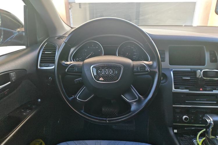 Used Audi Q7 2014 35 TFSI Sport Edition Steering Wheel