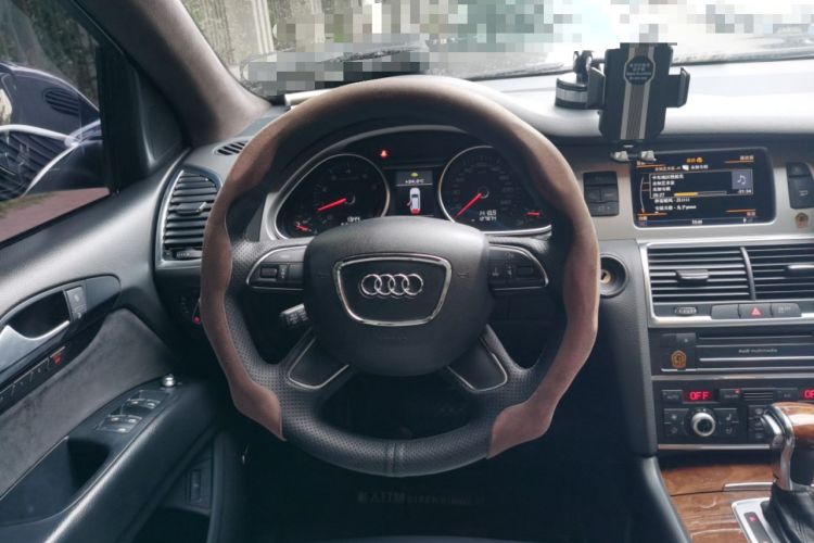 Used Audi Q7 2014 35 TFSI Off-road Model Steering Wheel