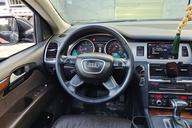Used Audi Q7 2014 40 TFSI Sport Edition Steering Wheel