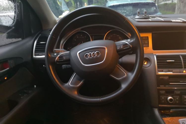 Used Audi Q7 2014 35 TFSI Ambition Edition Steering Wheel