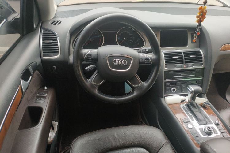 Used Audi Q7 2014 35 TFSI Sport Edition Steering Wheel