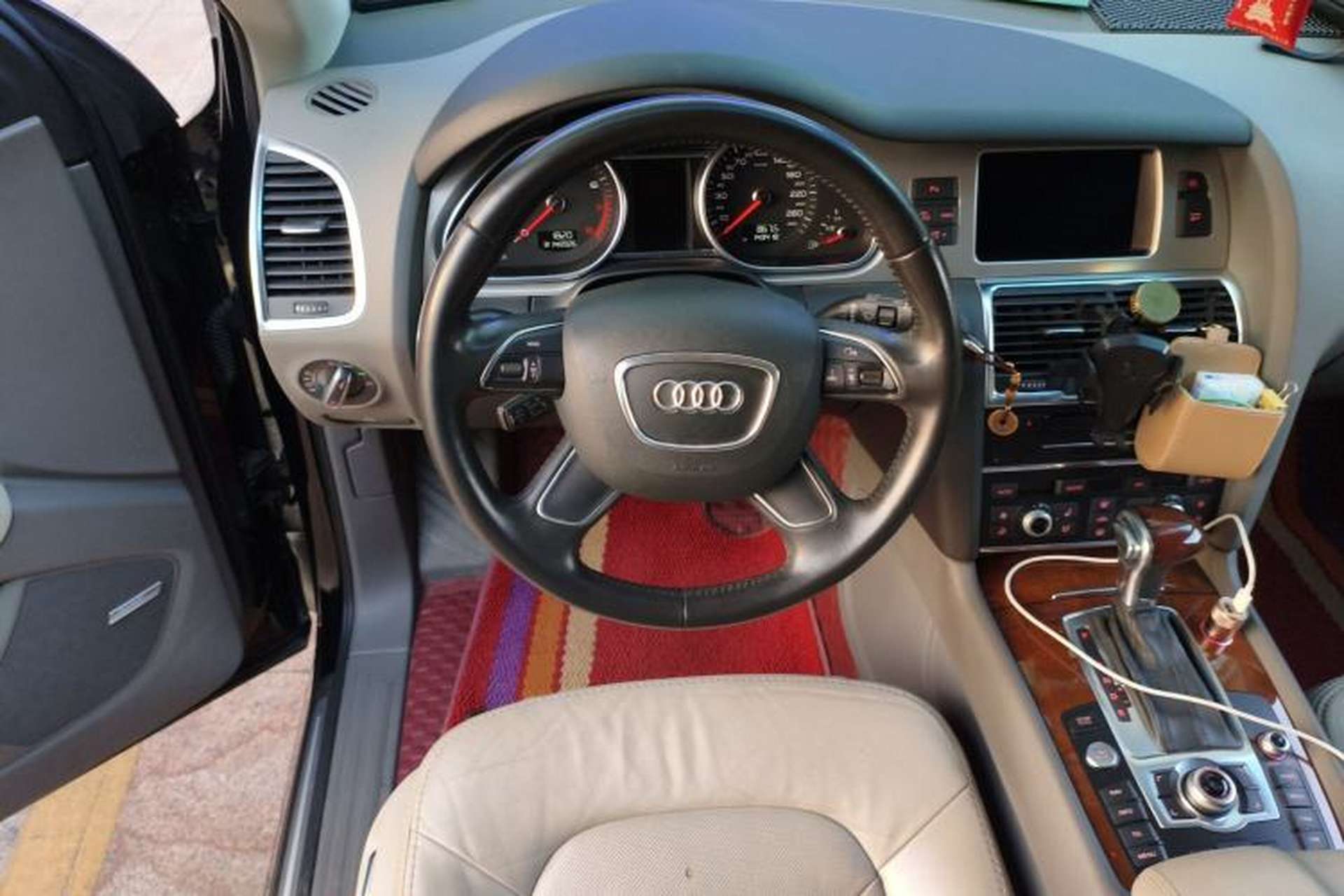 Used Audi Q7 2014 35 TFSI Off-road Model Steering Wheel