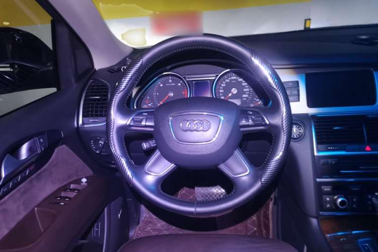 Used Audi Q7 2014 35 TDI Sport Edition Steering Wheel