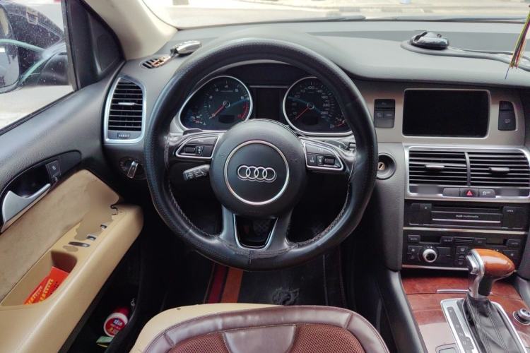 Used Audi Q7 2014 35 TFSI Sport Edition Steering Wheel