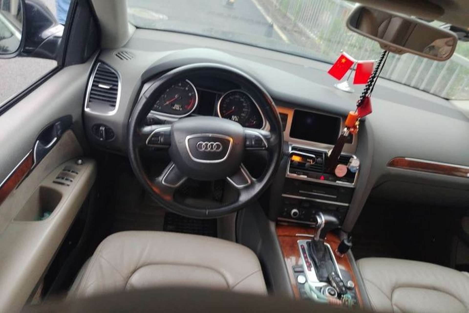 Used Audi Q7 2014 35 TFSI Sport Edition Steering Wheel