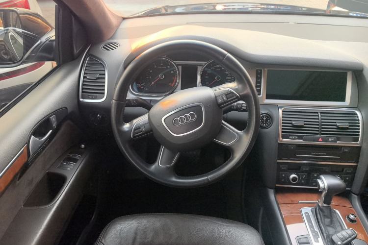 Used Audi Q7 2014 35 TFSI Sport Edition Steering Wheel
