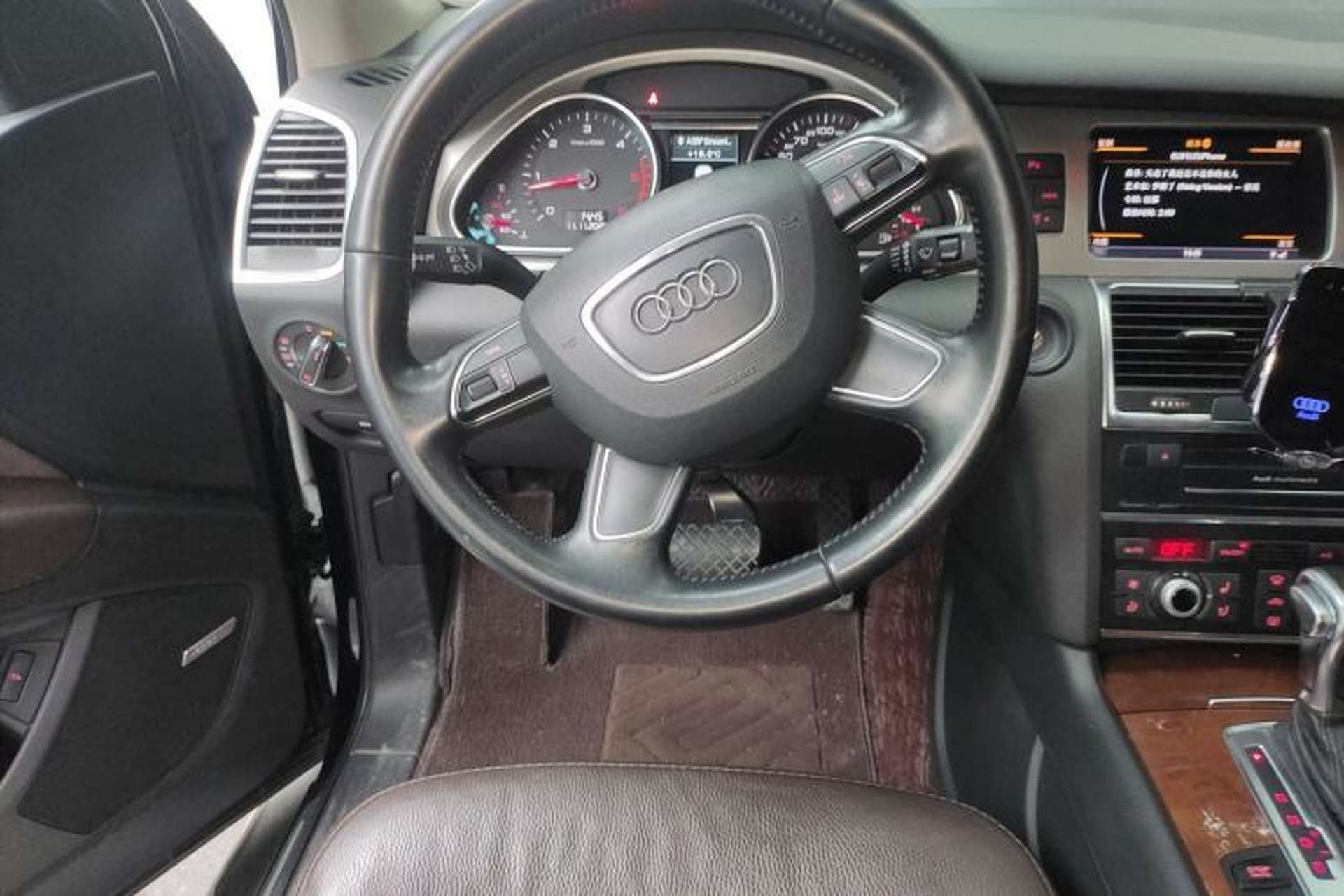Used Audi Q7 2014 35 TDI Sport Edition Steering Wheel