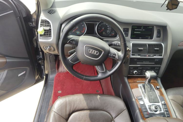 Used Audi Q7 2014 35 TFSI Sport Edition Steering Wheel