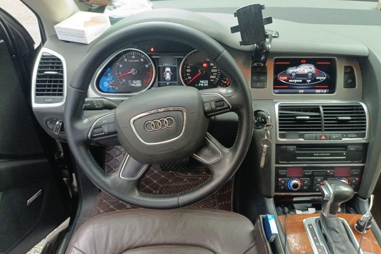 Used Audi Q7 2014 35 TFSI Sport Edition Steering Wheel