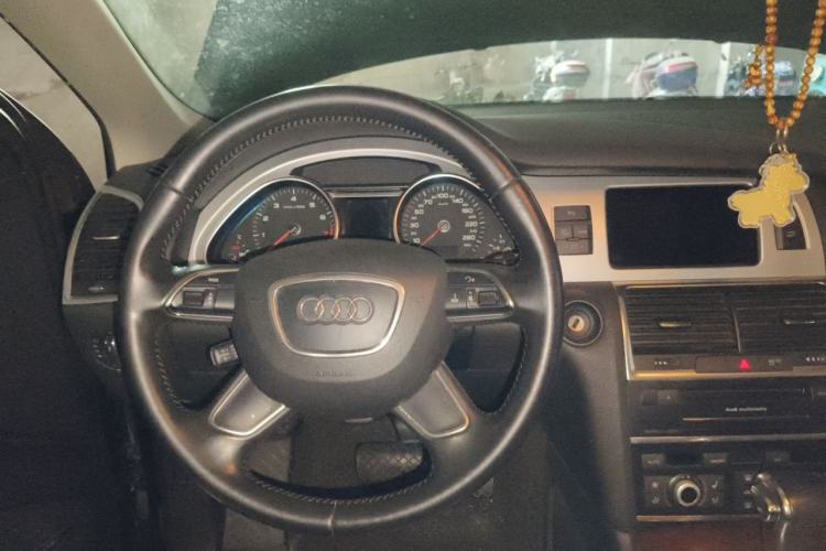 Used Audi Q7 2014 35 TFSI Sport Edition Steering Wheel