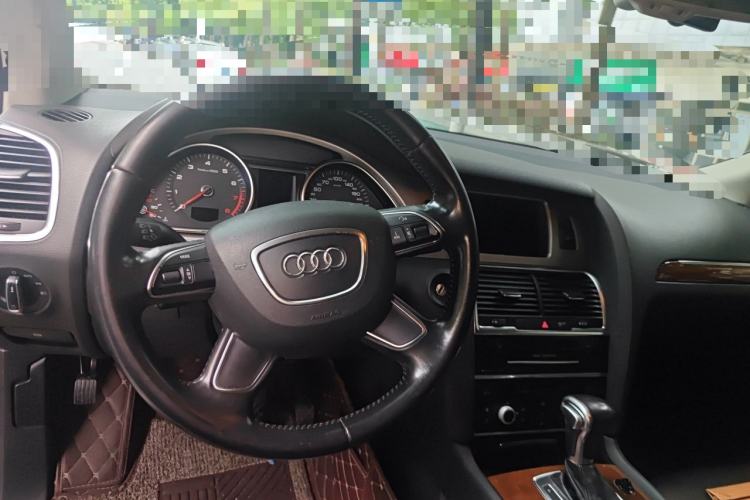 Used Audi Q7 2014 35 TFSI Sport Edition Steering Wheel