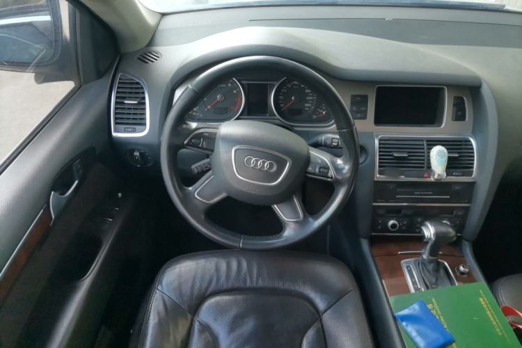 Used Audi Q7 2014 35 TFSI Sport Edition Steering Wheel