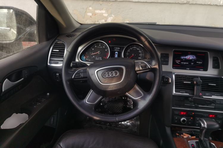 Used Audi Q7 2014 35 TFSI Sport Edition Steering Wheel