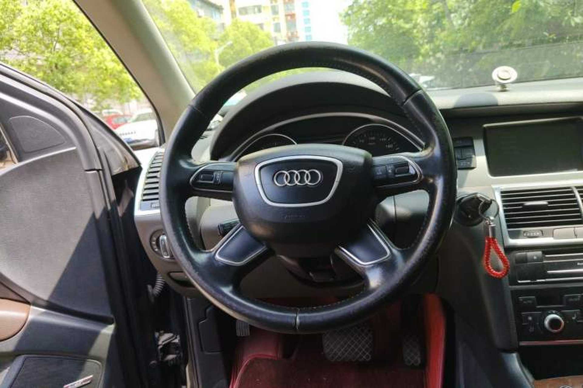 Used Audi Q7  Steering Wheel