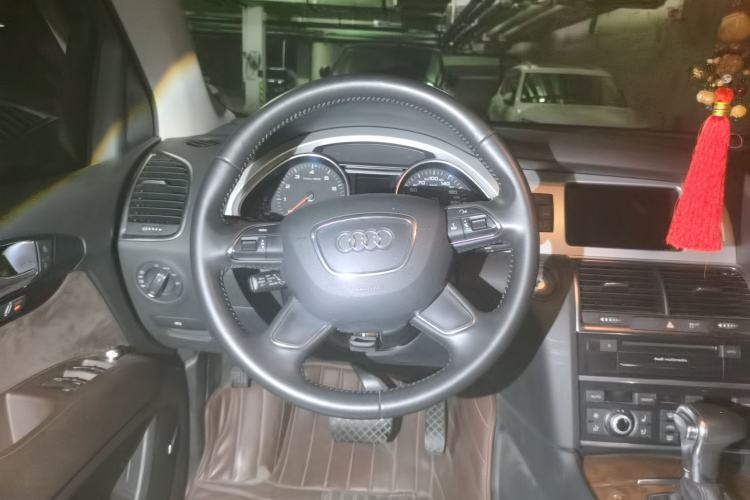 Used Audi Q7 2014 40 TFSI Sport Edition Steering Wheel