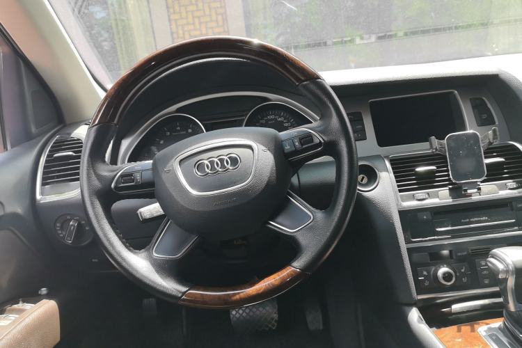 Used Audi Q7 2014 35 TFSI Sport Edition Steering Wheel