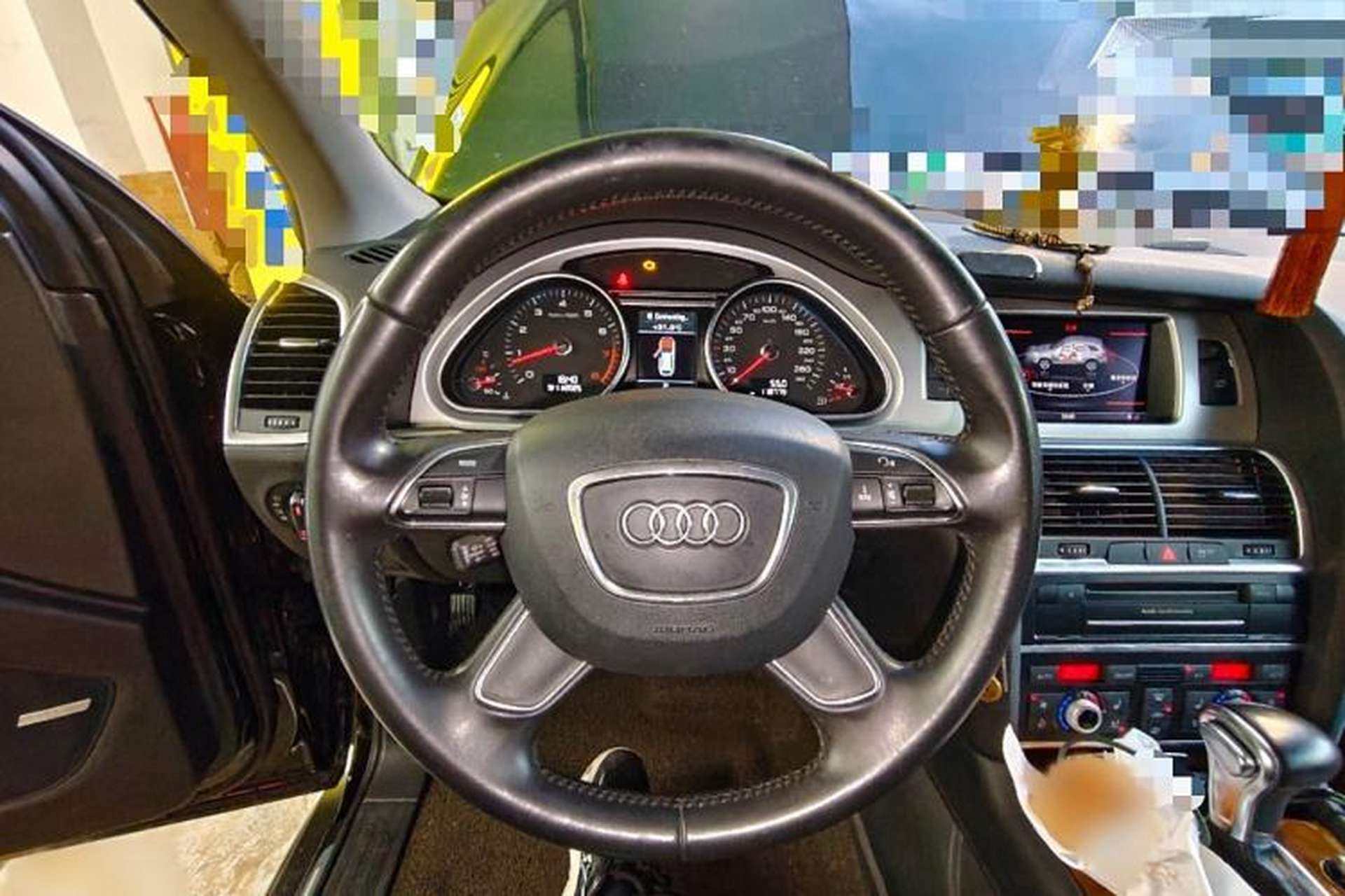 Used Audi Q7 2014 35 TFSI Ambition Edition Steering Wheel