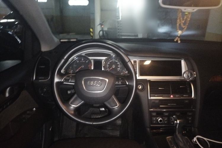 Used Audi Q7 2014 35 TDI Exclusive Edition Steering Wheel